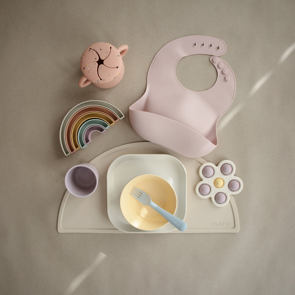Mushie -宝宝花瓣型按压玩具 - Soft Lilac/Pale Daffodil/Ivory