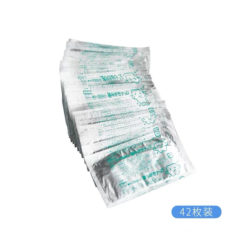 贝亲 - 小儿绿茶精华擦牙湿巾(1盒42包)