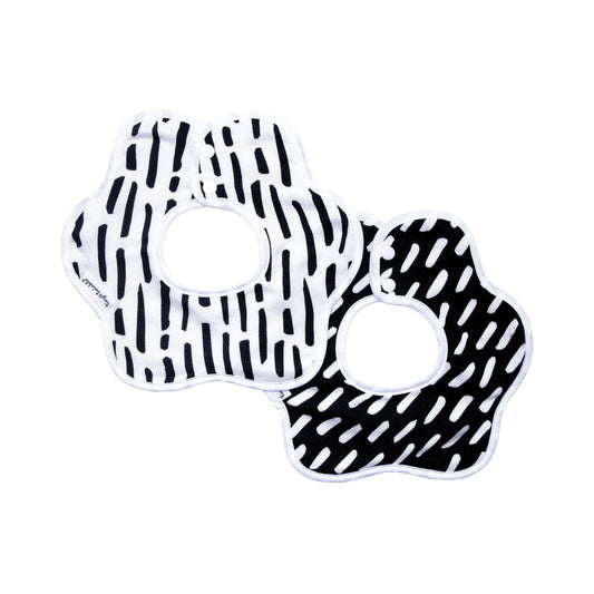 Tiny Twinkle - Kaffle™ 花瓣形防水围嘴口水巾  - Black & White Set of 2