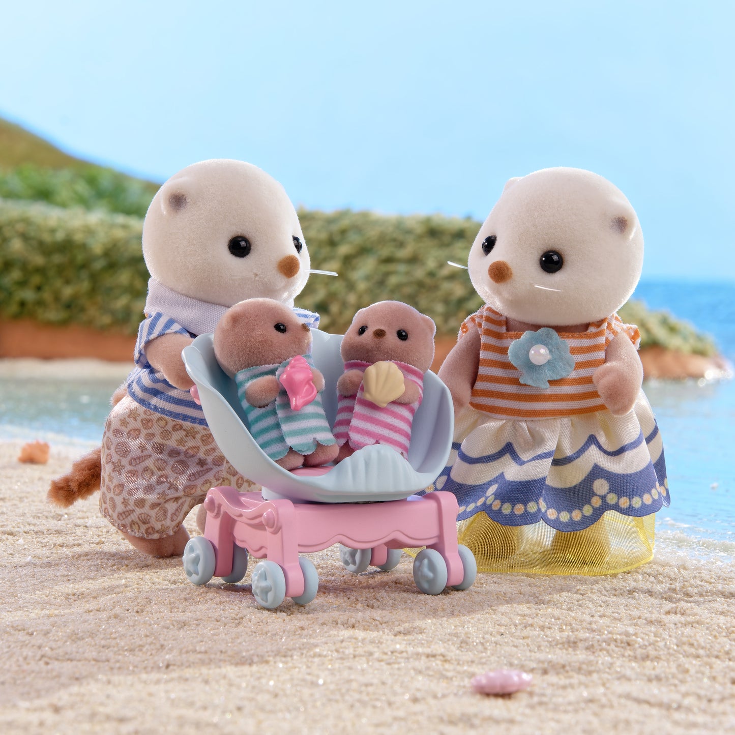 森贝儿家族 -  Sea Otter Family